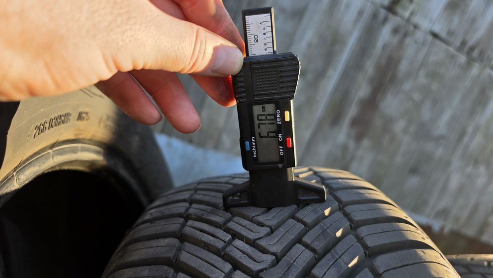 Opony całoroczne Continental 195/55 R16H