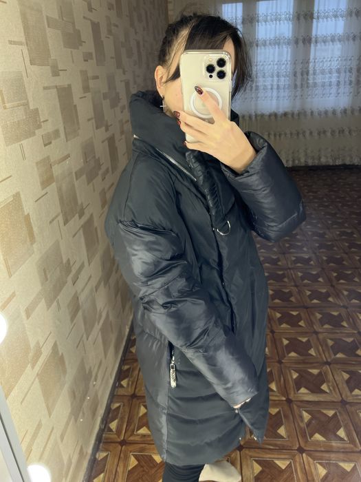 Продам пуховик.