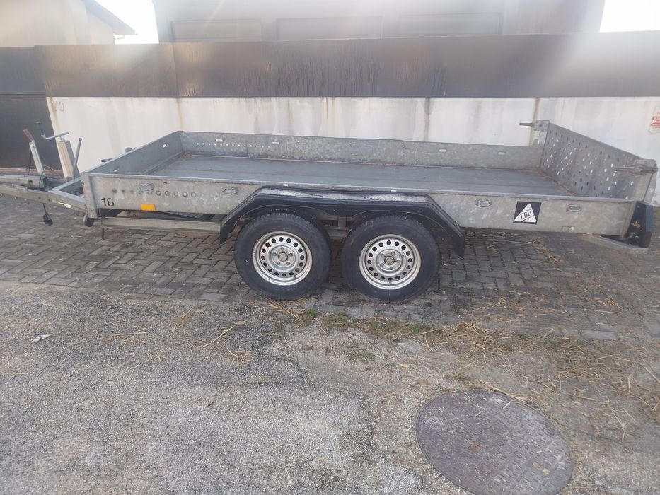 Atrelado 3000kg para carro