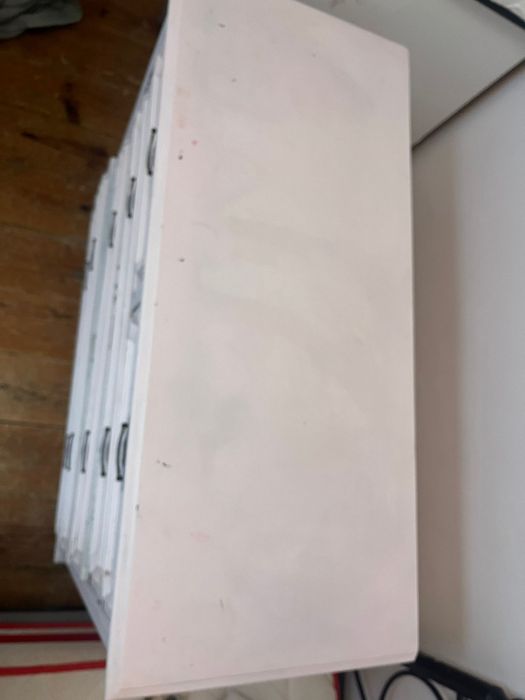 Cómoda vintage usada