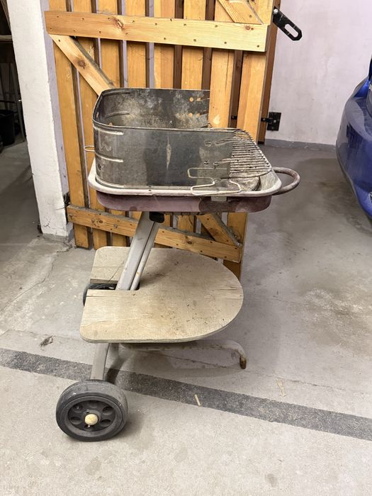 Duży stabilny solidny grill ogrodowy