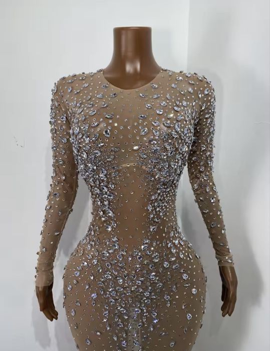 Beyonce kim kardashian zdobiona srebrna zlota sukienka naga siateczka