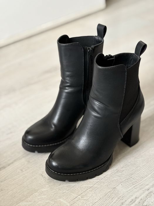 Ботильйони на підборах