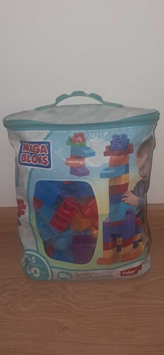 Saco com 60 peças Mega Blocks