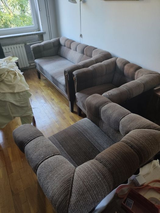 Kanapa i dwa fotele  tapicerowane - zestaw wypoczynkowy do salonu PRL