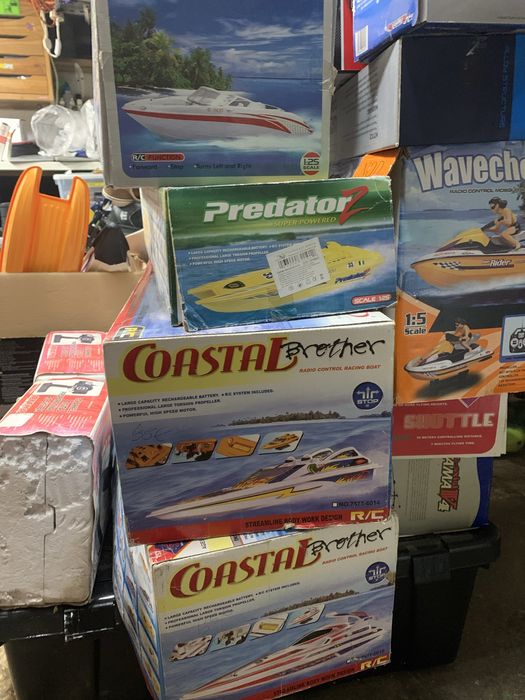 Vendo/troco lote de material de radiomodelismo