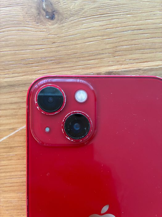 iPhone 13 versão red