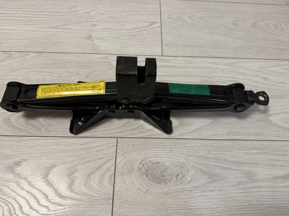 Домкрат оригінал vw  audi skoda seat mercedes kia hyundai tucson