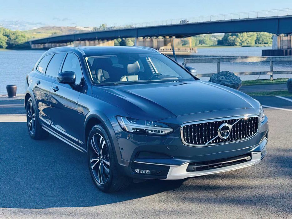 Volvo V90 Cross Country T5      2018