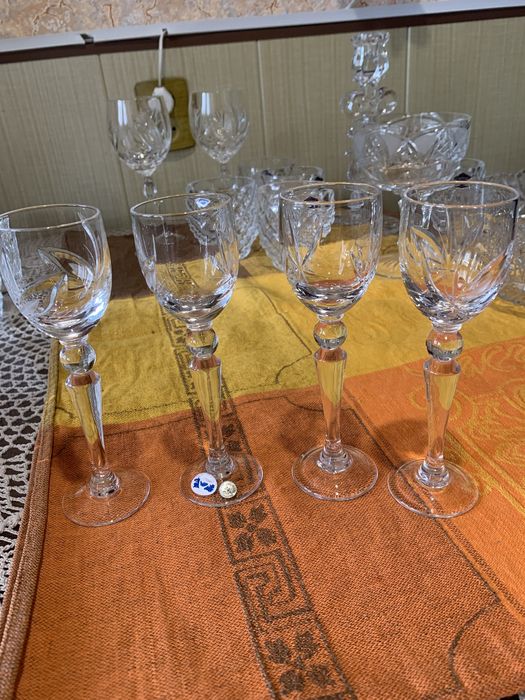 Хрусталь в идеальном состоянии вазы с крышкой рюмки 150 грн стаканы200