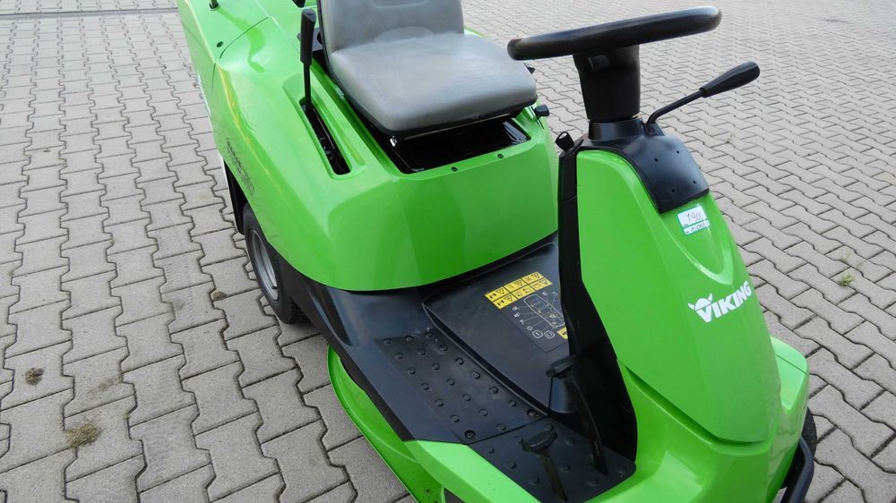 Traktor kosiarka Viking R4 MR 4082 Briggs&Stratton  (150705.4) Baras
