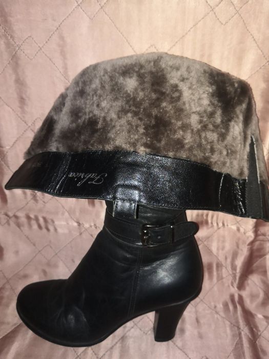 Продам женские зимние сапоги