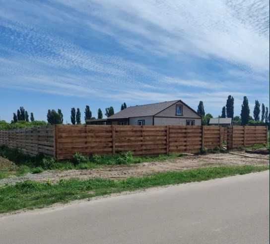 Продам каркасний будинок 67м2 на гарній асфальтованій вулиці.