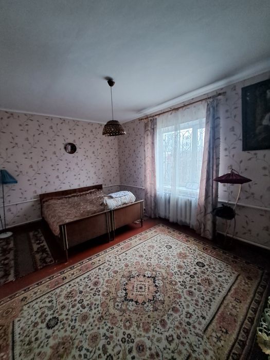 Продам добротний  будинок