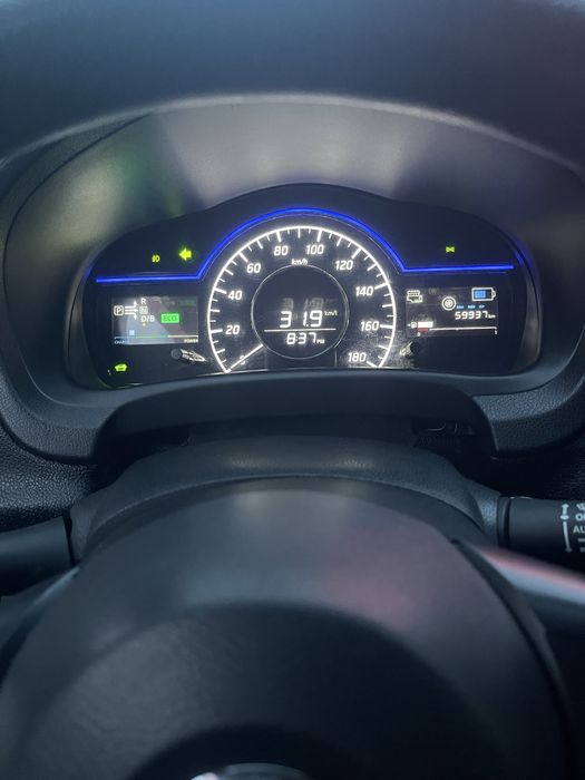 Продам Nissan Note гібрид 10500y.e.