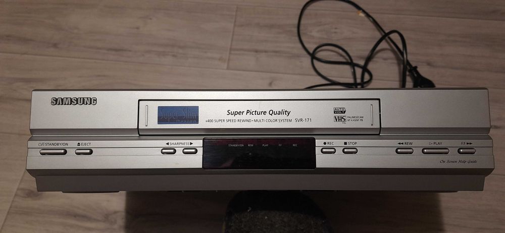 Видеомагнитофон Samsung SVR-171