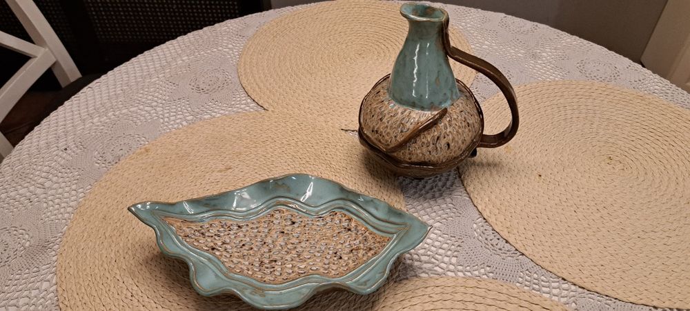 Ceramiczny dzban oraz patera, rękodzieło