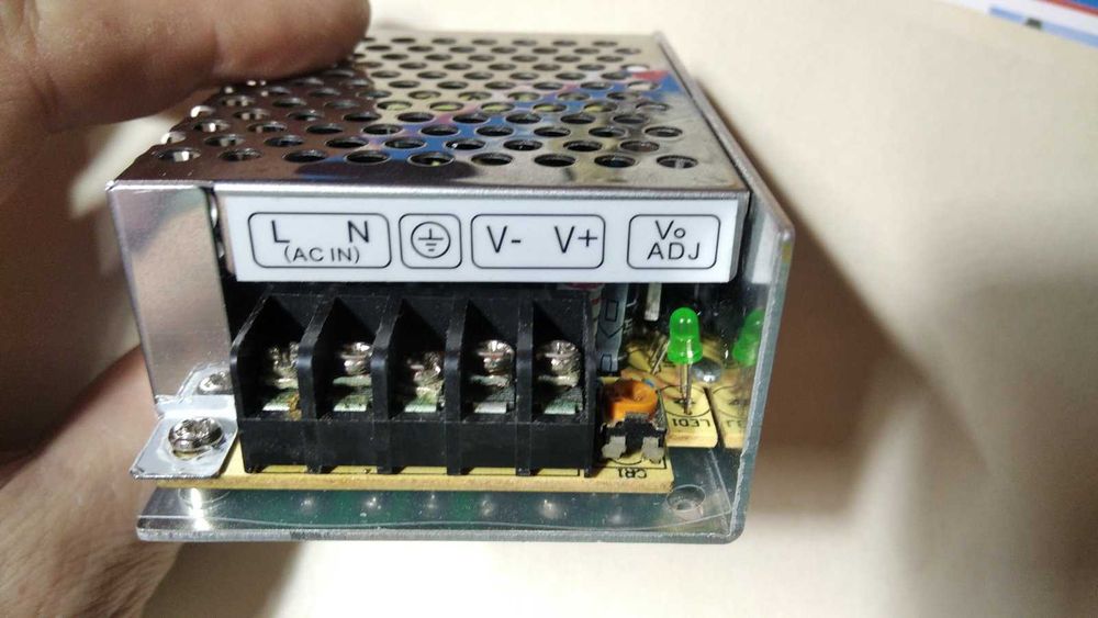 Блок питания 12V на 2А с подстройкой напряжения, проверен