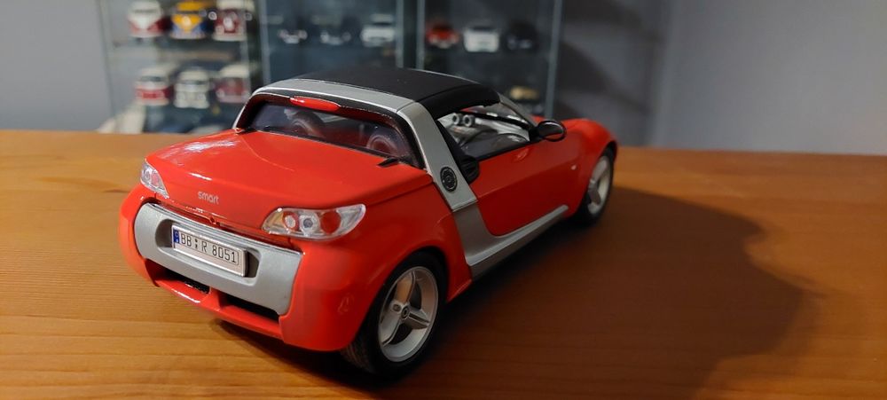 Model 1:18 Smart Roadster Bburago