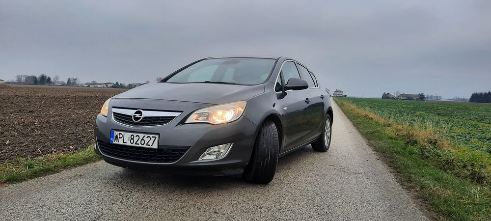 Opel astra J   IV
