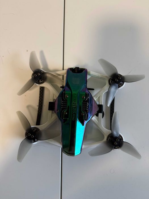 Dron FPV Speedybee Mario Mini 3 O4 wide elrs gps