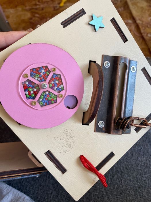 Бізі куб борд в хорошому стані