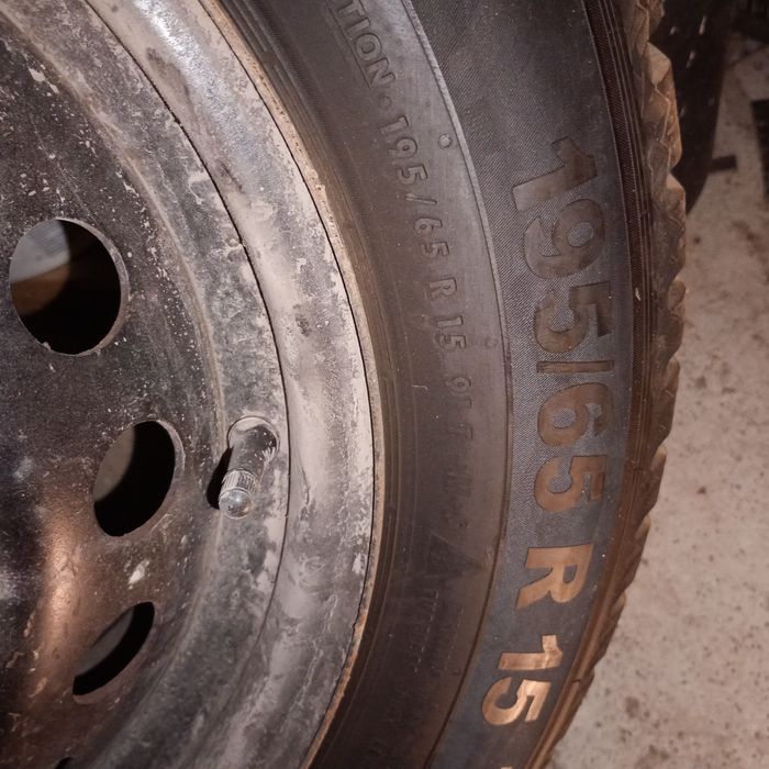 Sprzedam koła zimowe do Renault 4x100 15"