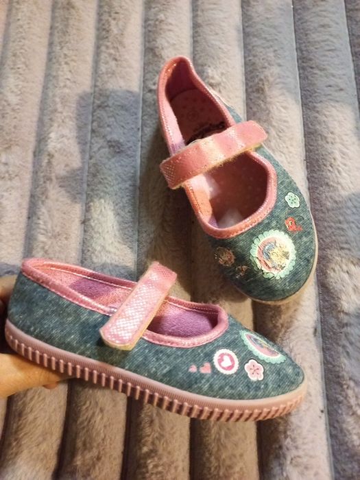 Тапочки для дівчинки