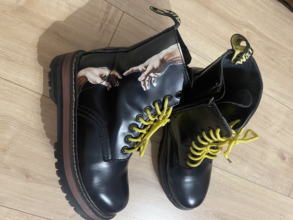 Butu , darzo dobry stan Dr. Martens