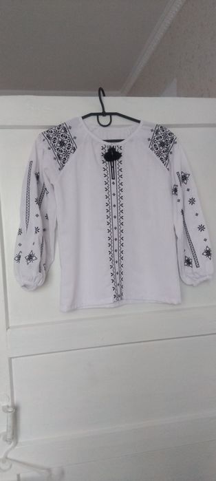Вишиванка для дівчинки 152