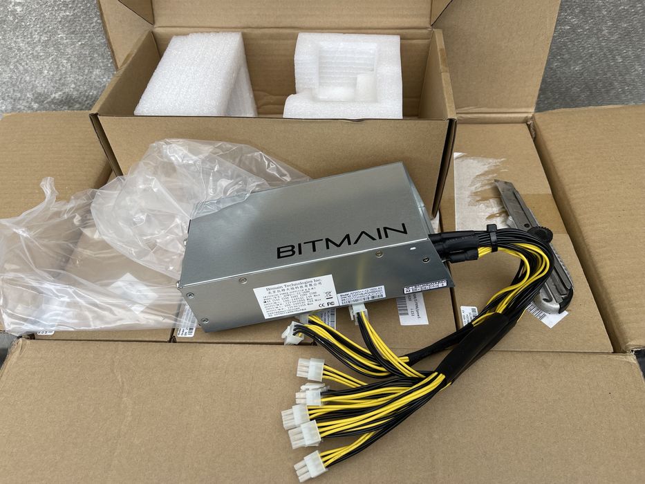 Блок живлення для асіка Bitmaine APW 3