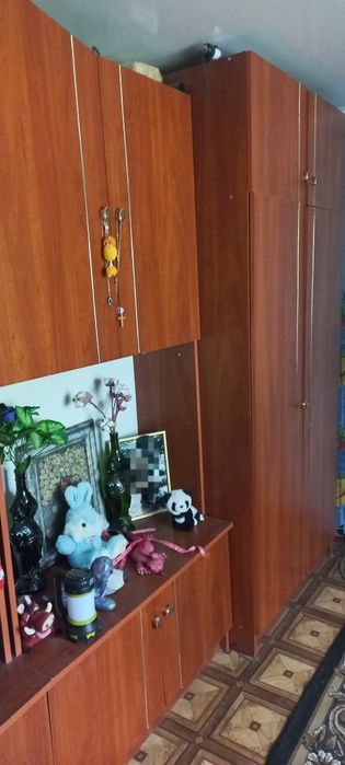 Стінка у вітальню