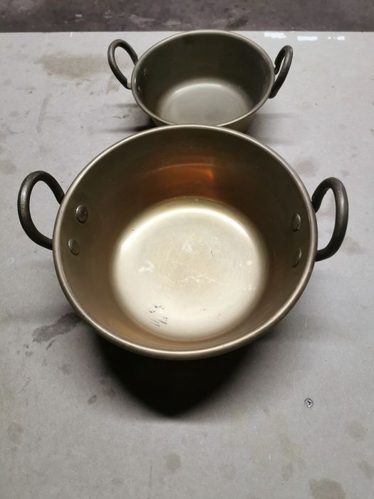 2 panelas em cobre para decoração