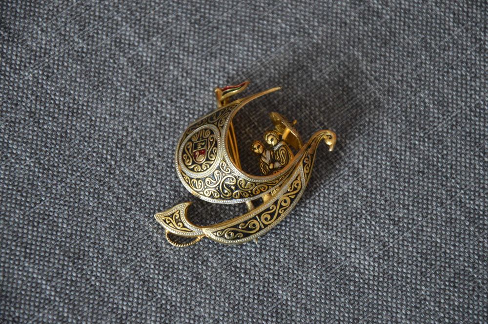 Pregadeira Espanhola Vintage Navio