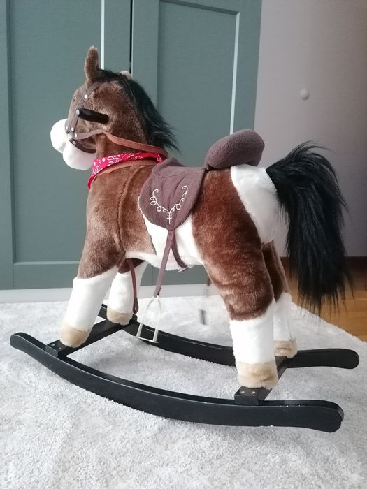 Jak nowy Konik na biegunach. Interaktywny