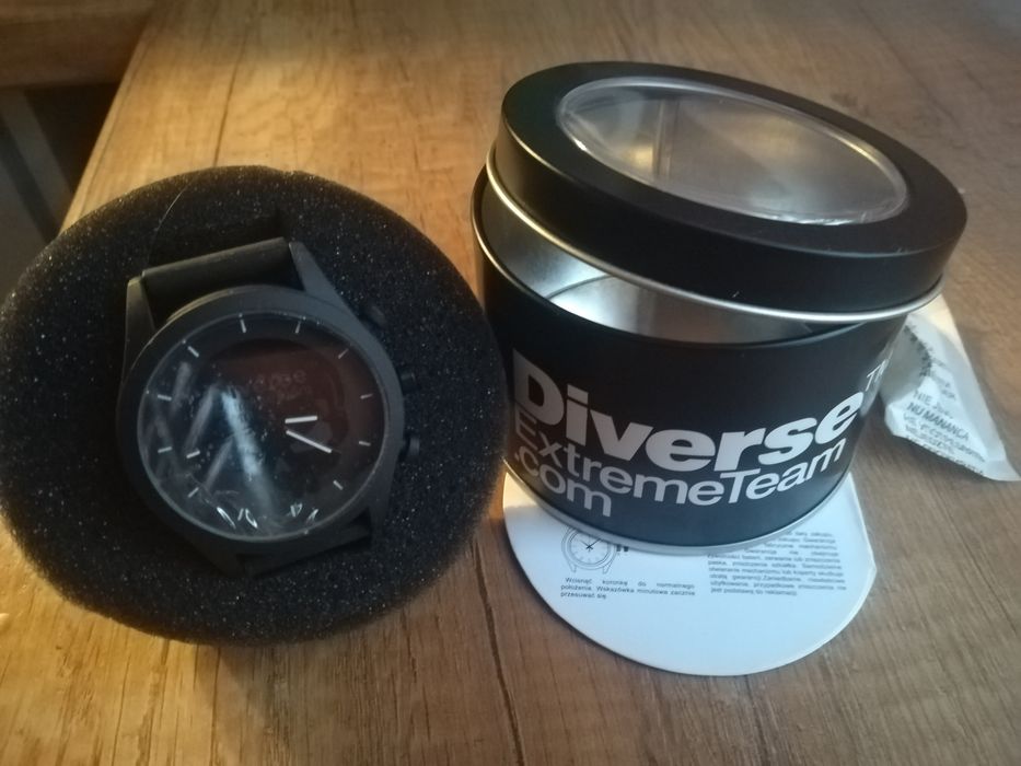 Zegarek Diverse motyw czaszki nowy