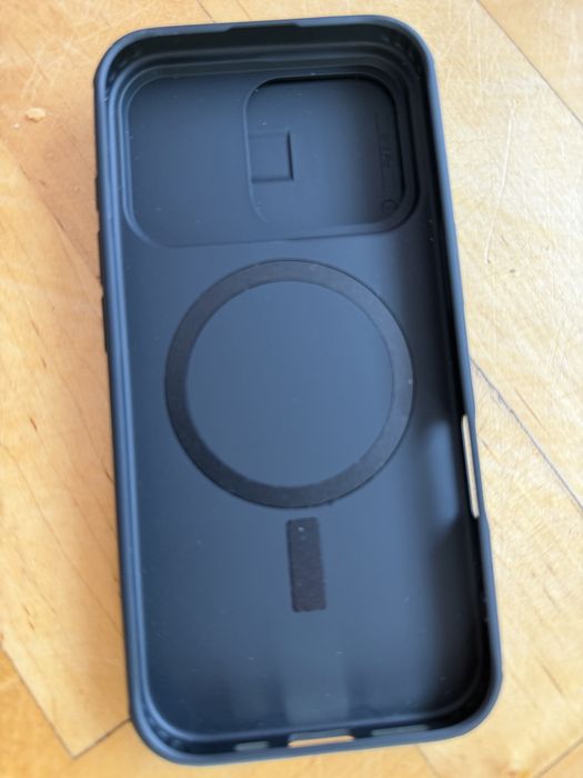 Nowe Etui Iphone 16 Pro