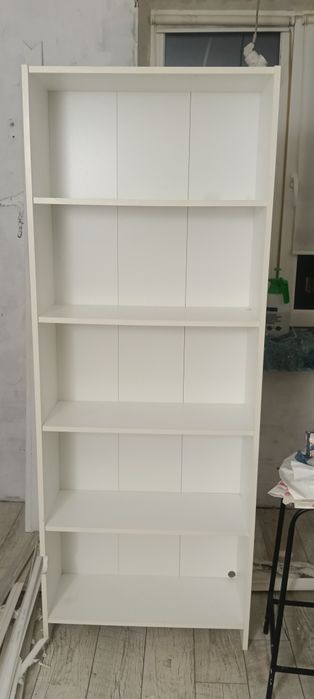 Стеллаж для книг, книжный шкаф