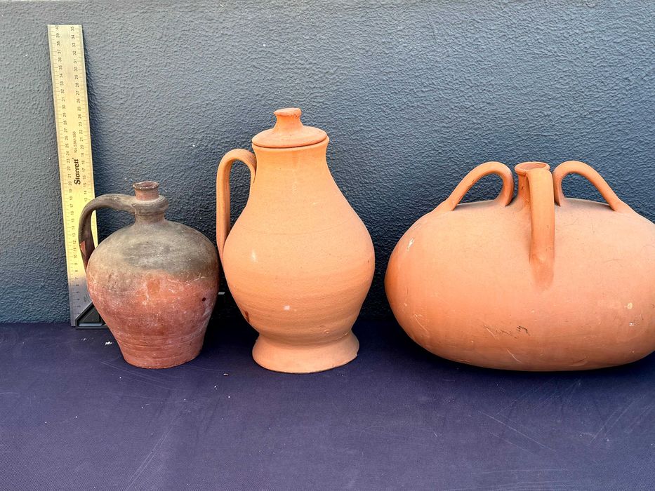 coleção de bilhas de barro