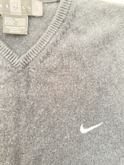 Шерстяна безрукавка Nike, чорного кольору, відмінний стан