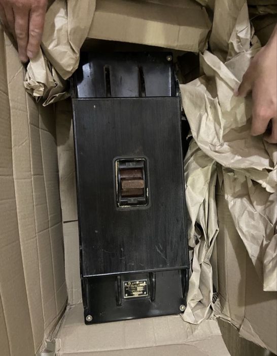 Автоматичний вимикач A3144 500А,600А виключатель