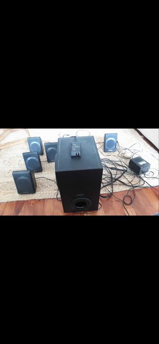 Sistema de som coluna creative 5.1 com subwoofer