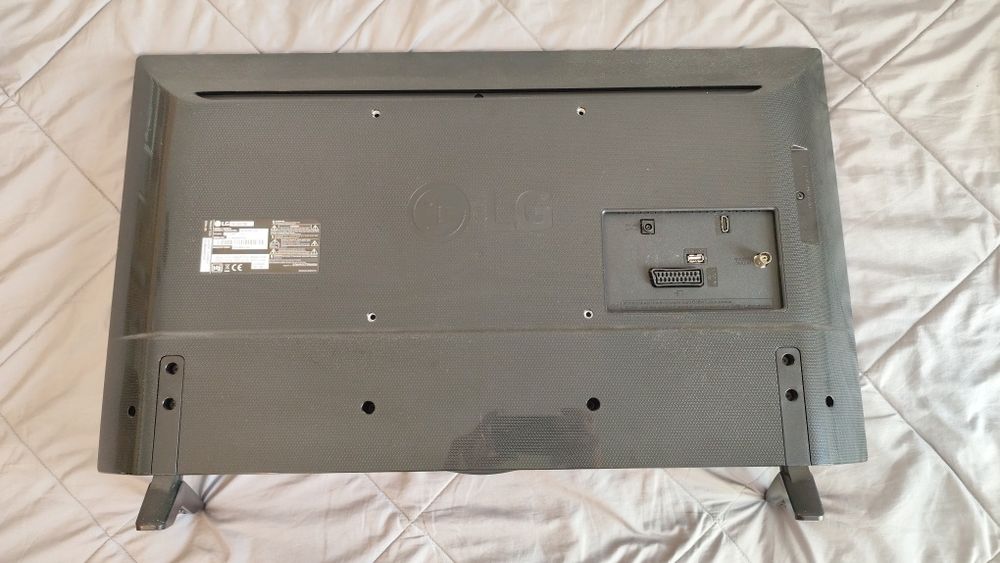 TV Led LG 32" Branco (32LH510B) + Suporte de Parede