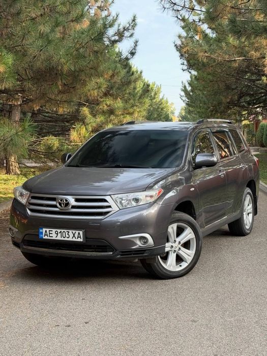 ПРОДАМ Toyota Highlander