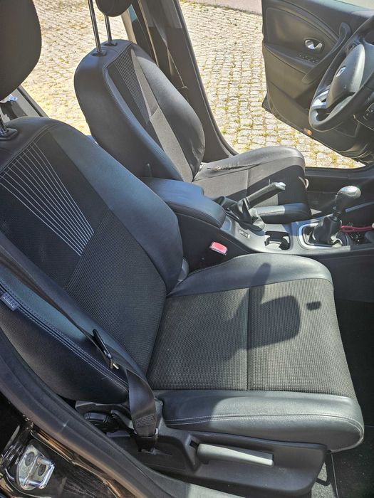 Renault Mégane Break 2010 (Diesel) – PRONTA A ANDAR e com REVISÃO COMPLETA COMPROVADA! — photo 5