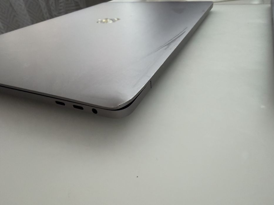 Macbook pro 16 2019 intel core i9-8ми ядерний 16gb 1tb ssd