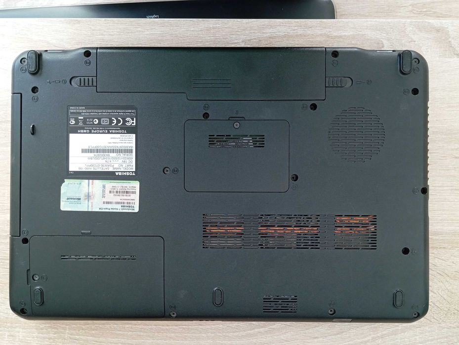 Laptop Toshiba Satellite A660-186 – duży ekran 16"