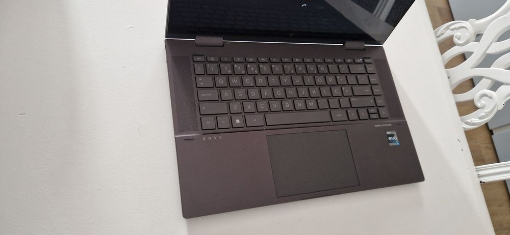 Portatil 2 in 1 HP Envy x360 Laptop 15