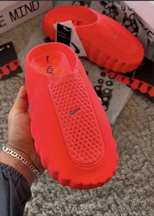 Nike Mind 001 laranja