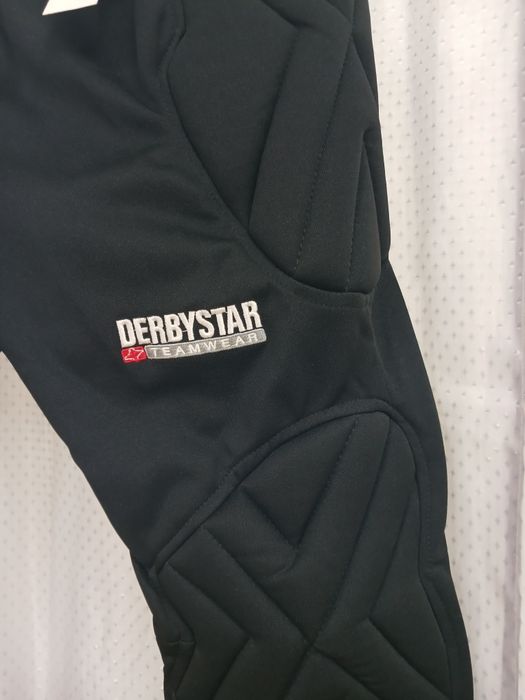Воротарські нові  штани DERBYSTAR з захистом.на зріст 164  см